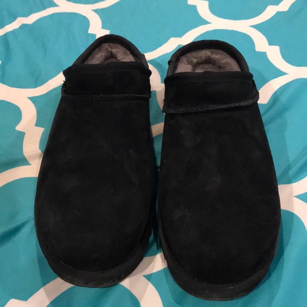 AUTHENTIC. UGG minis